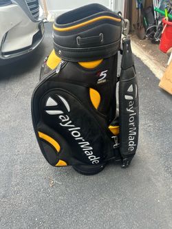 TaylorMade Golf Bag