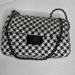 Karl Lagerfeld Paris Agyness Boucle Shoulder Bag Houndstooth Black White.