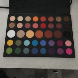 MorphexJames Charles Makeup palette 