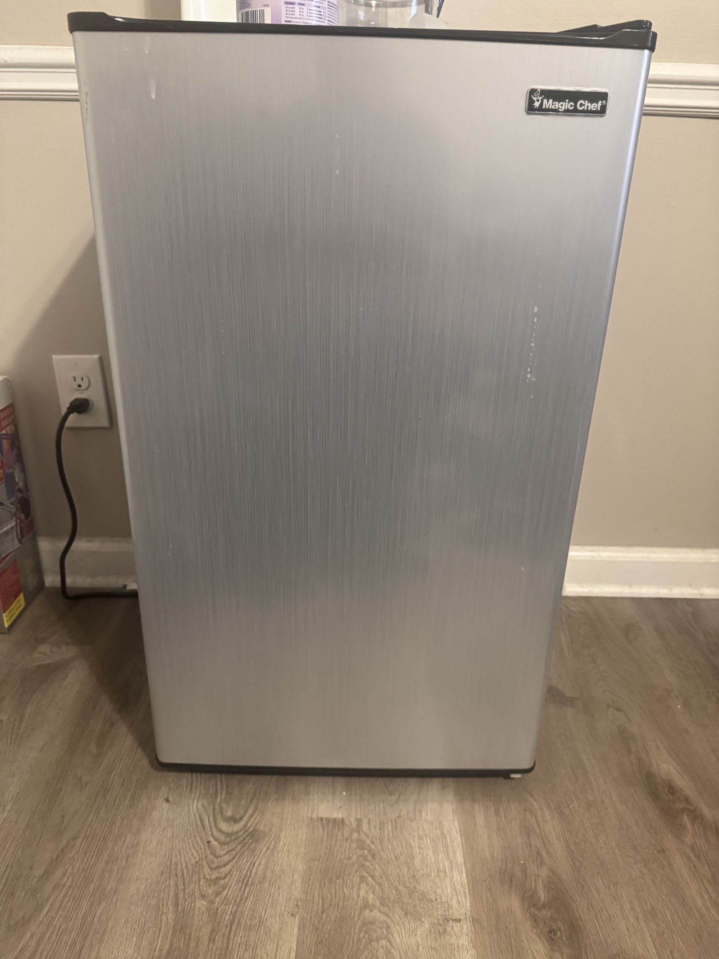Magic Chef Mini Fridge
