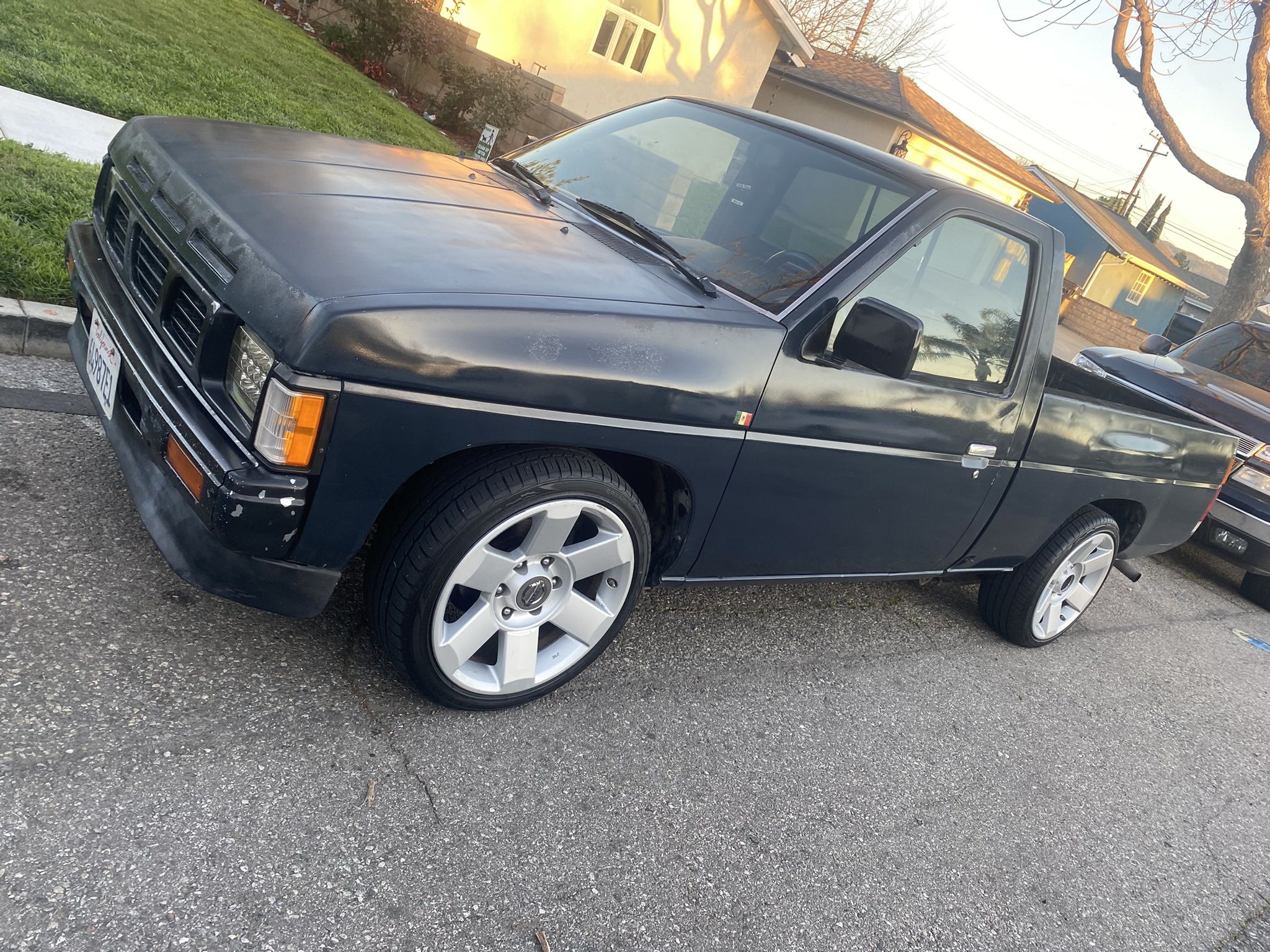 1990 Nissan Pickup