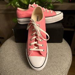 BRAND NEW!! Pink Converse Women’s Size 10