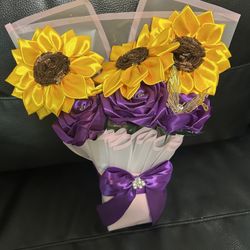 Bonito Ramo De Jirasoles Y rosas $55