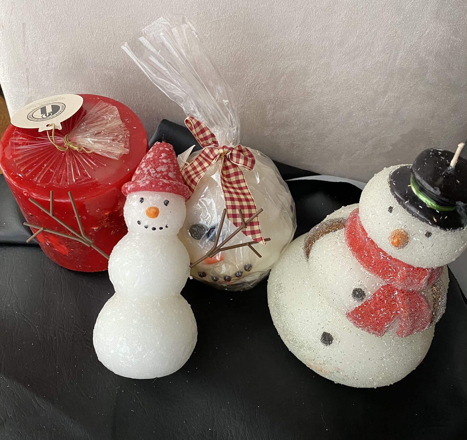 4 new holiday candles