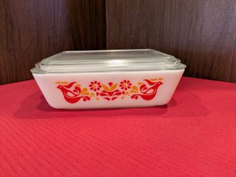Vintage Pyrex Friendship Refrigerator Dish with Lid