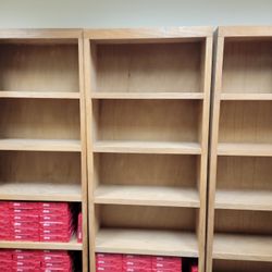 5-Tier Wood Shelf, Heavy Duty. Good For Garage Storage or Bookcase 
