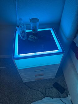 Night stand with wireless charger