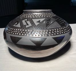 Large Mata Ortiz Signed Nicolas Quezada Blackware Pottery
