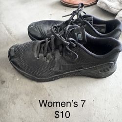 Women’s NIKE