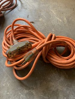 Heavy duty extension cord, 12 gage