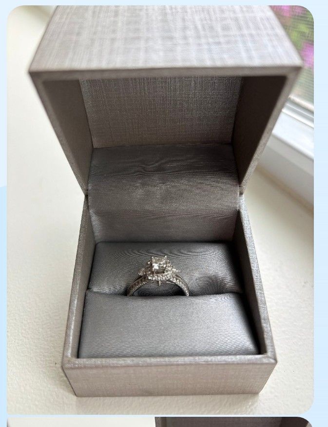Beautiful White Gold & Diamond Engagement Ring