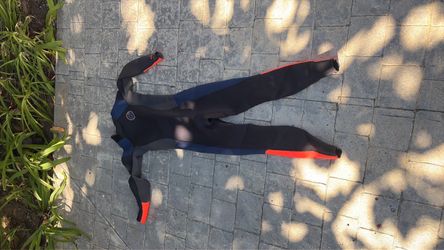 Rip Curl 4/3 Women’s Full Body Wet suit, size 4