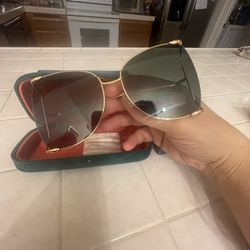 Gucci Oversized Super Cute Sunglasses 