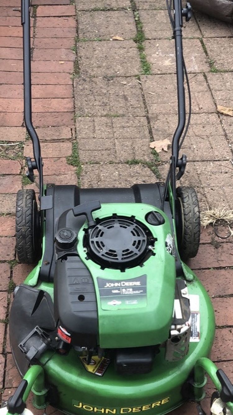 John Deere Lawnmower