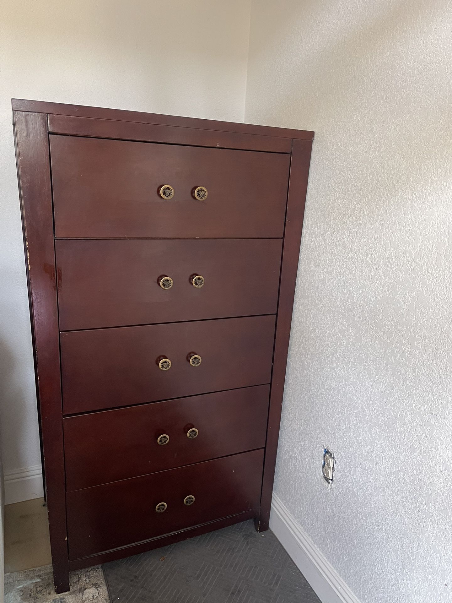 Dresser