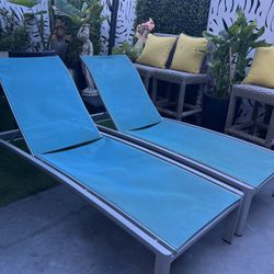 Set of 2 long patio chairs of very good quality. The original price of each chair is $820. I am asking $180 for both. I have 4