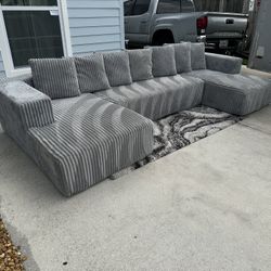 Grey Double Chaise Couch - Delivery Included 🛻
