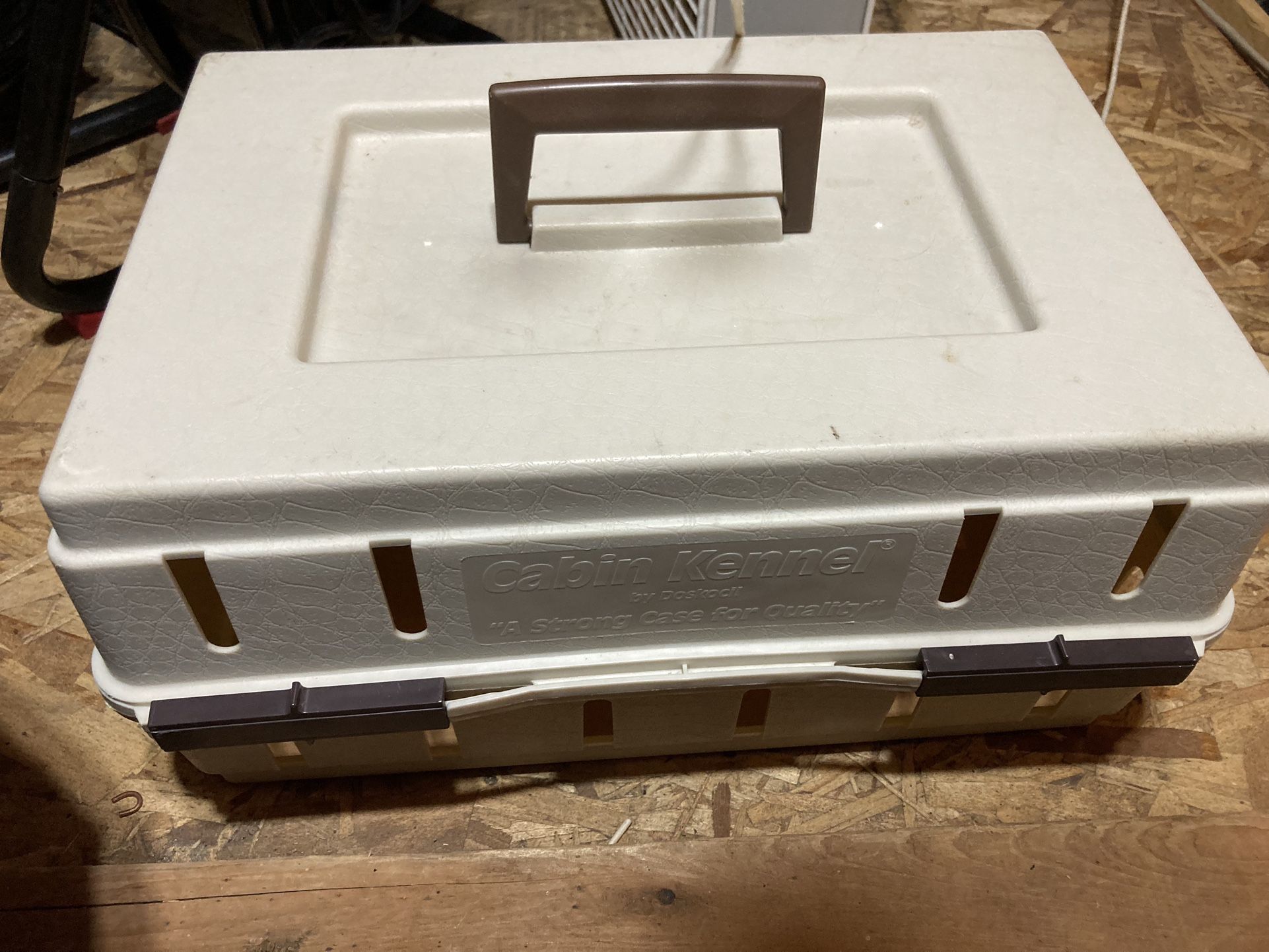 Plastic Pet Carrier