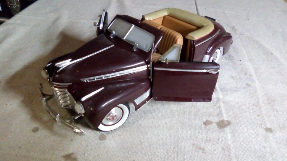 1941 Chevrolet Deluxe Metal Cast