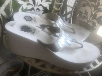 Lot of two sequin shoes yellow box brand 7.5