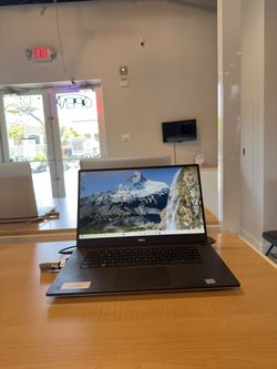 Dell XPS 15 9570 – i7, 16GB RAM, 512GB SSD – 15.6” FHD