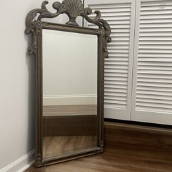 Beautiful Vintage Style Wall Mirror