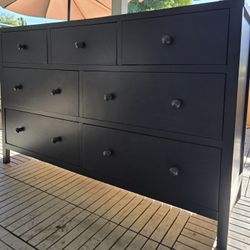 Very Nice Dresser!!