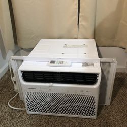 Hisense Air Conditioner with Remote and Wifi/Bluetooth (App) Connection