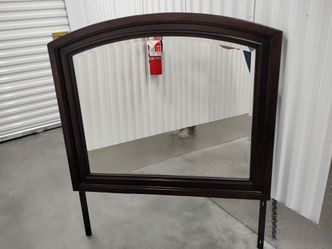 Dresser mirror