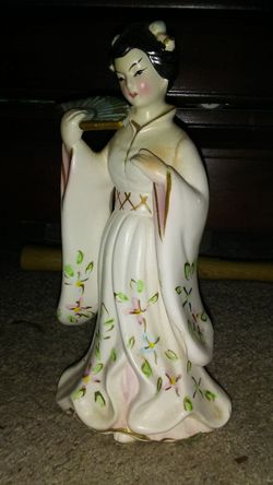 Vintage geisha porcelain figure