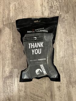 **BRAND NEW** DMoose Fitness Neck Harness for Weight Lifting, Soft Padded Head & Chin Strap with 30" Heavy Duty Steel Chain, Color Black