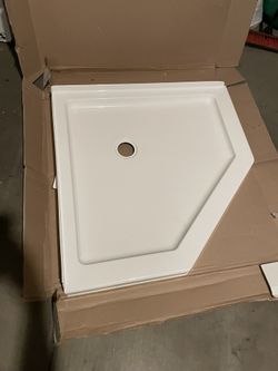 38 in. x 38 in. Neo-Angle Corner Shower Pan Base with Corner Drain in White 