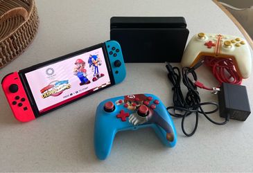 OLED Nintendo Switch 128GB Bundle Mario game, 2 pro controllers