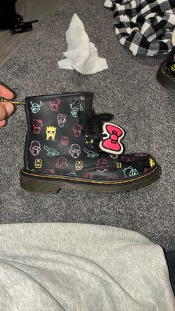 Dr. Martens kids hello kitty colab