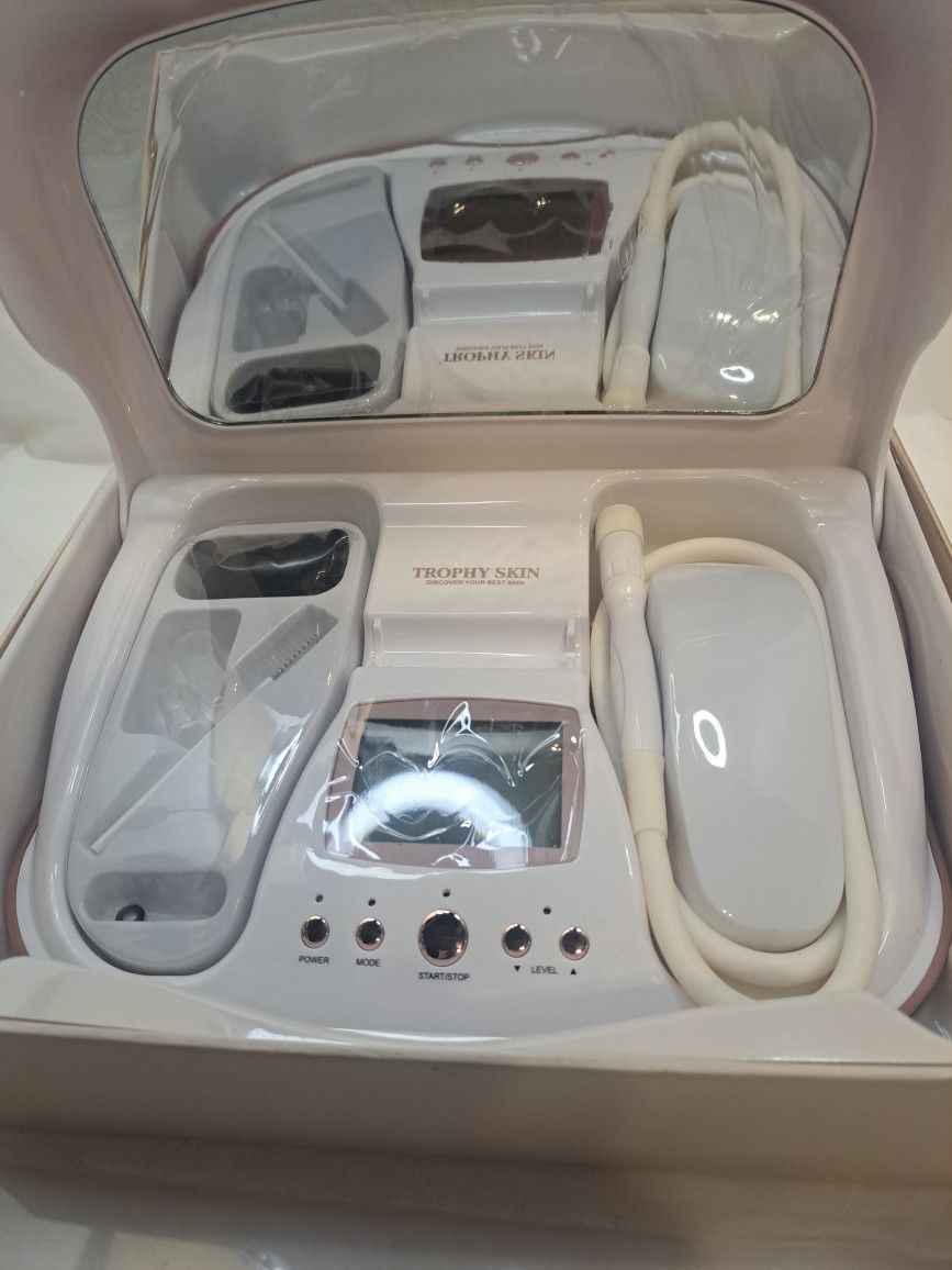 Trophy Skin TSMDD02 Microdermabrasion System