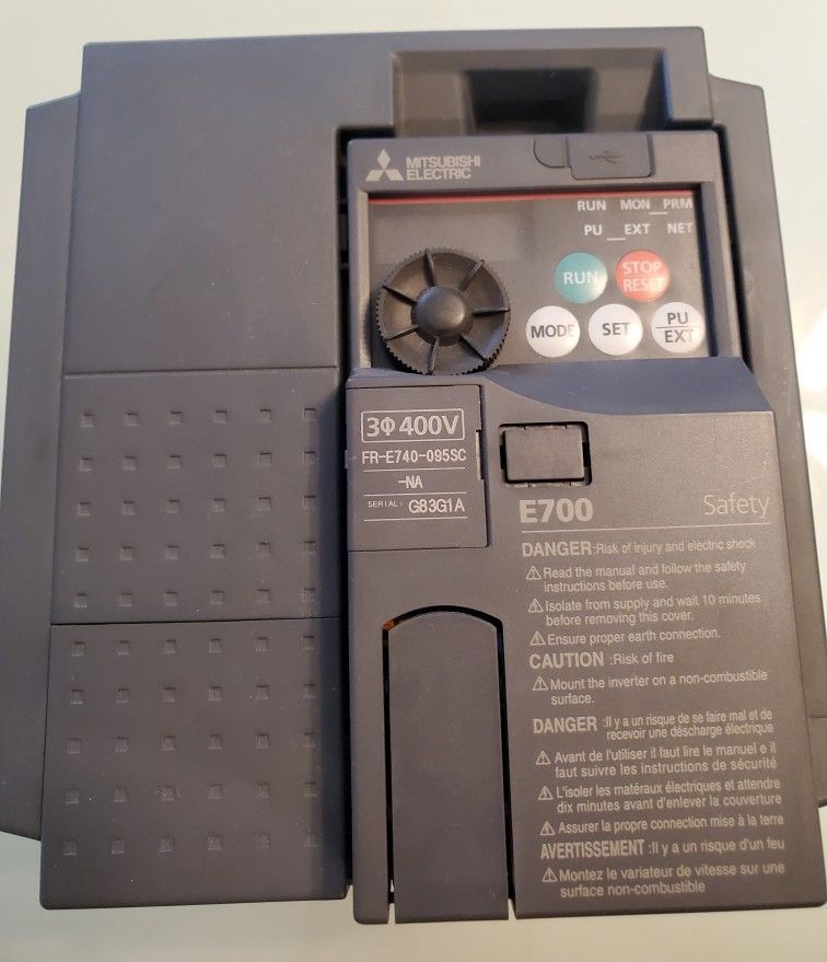 Mitsubishi FR-E740-095SC-NA Inverter, VFD, 9.5A, 3PH, 380-480VAC