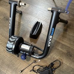 KICKR SNAP Bike Trainer