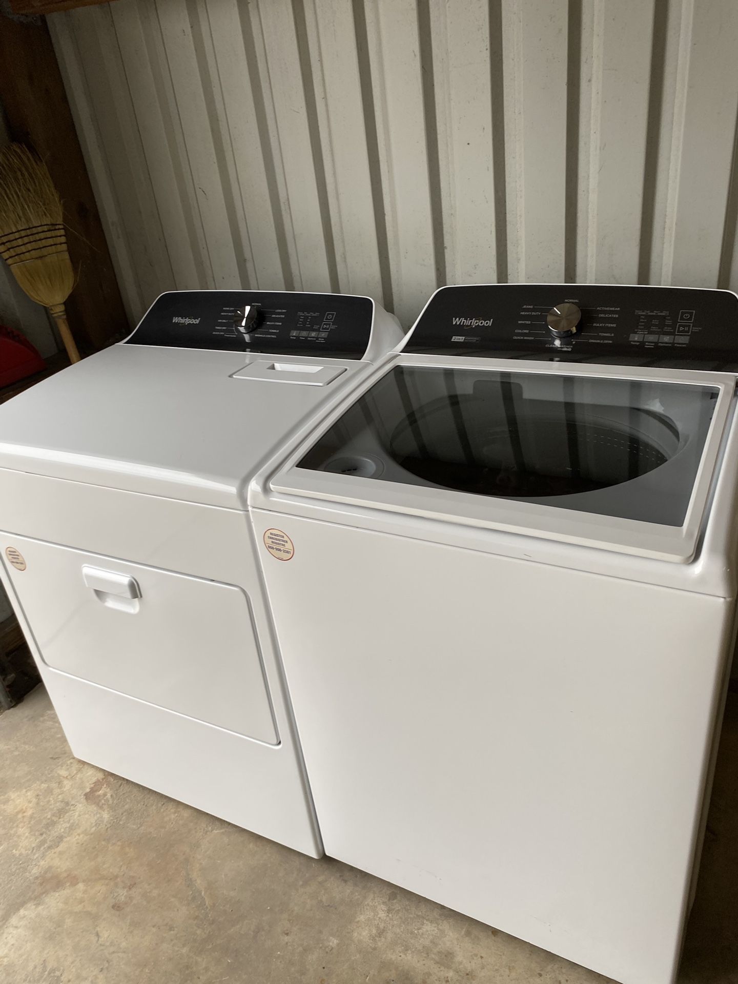Whirlpool King Size Capacity Washer And Dryer Set