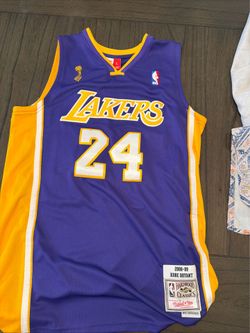 Size L-Mitchell & Ness Kobe Bryant Los Angeles Lakers Jersey - Purple