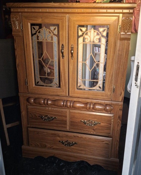 Bedroom Armoire With 2 Drawers
