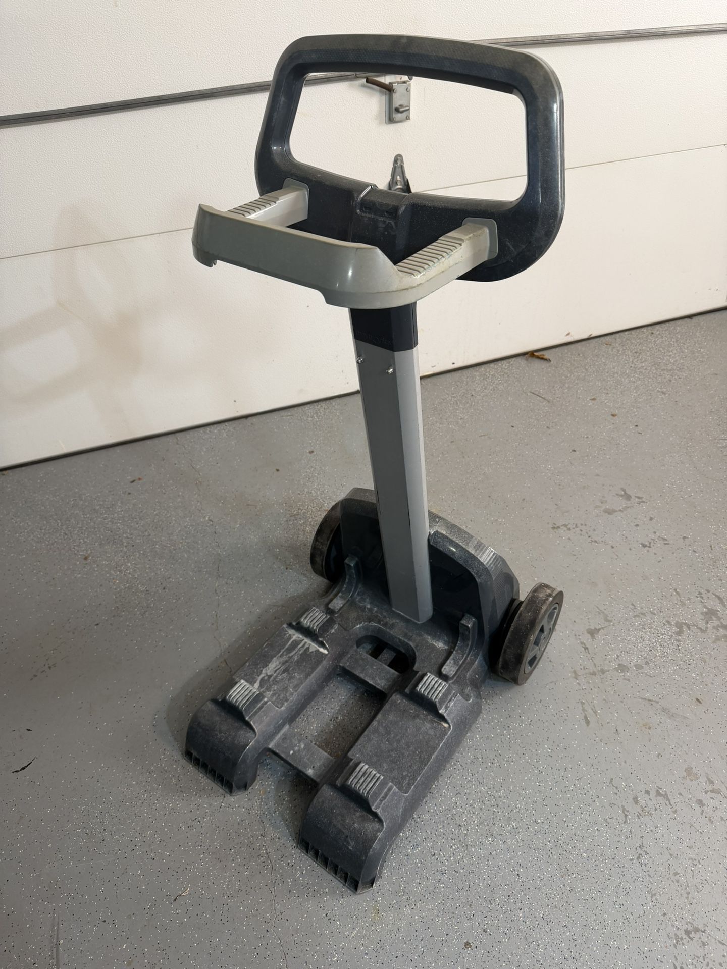 Universal Caddy For Robotic Pool Cleaners