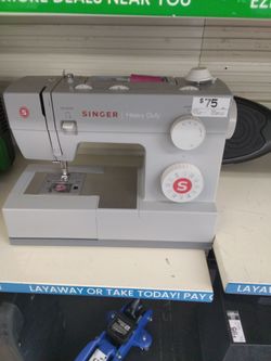 Sewing machine singer