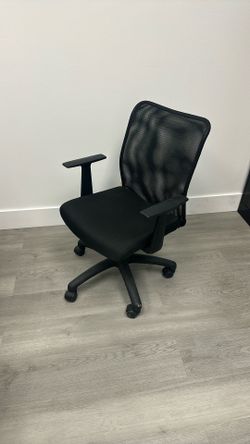 Office Chairs With Wheels