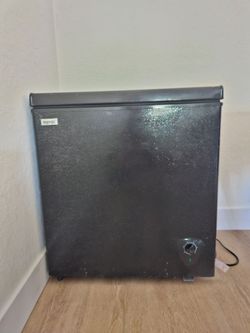 Hanai 3.5 deep freezer.