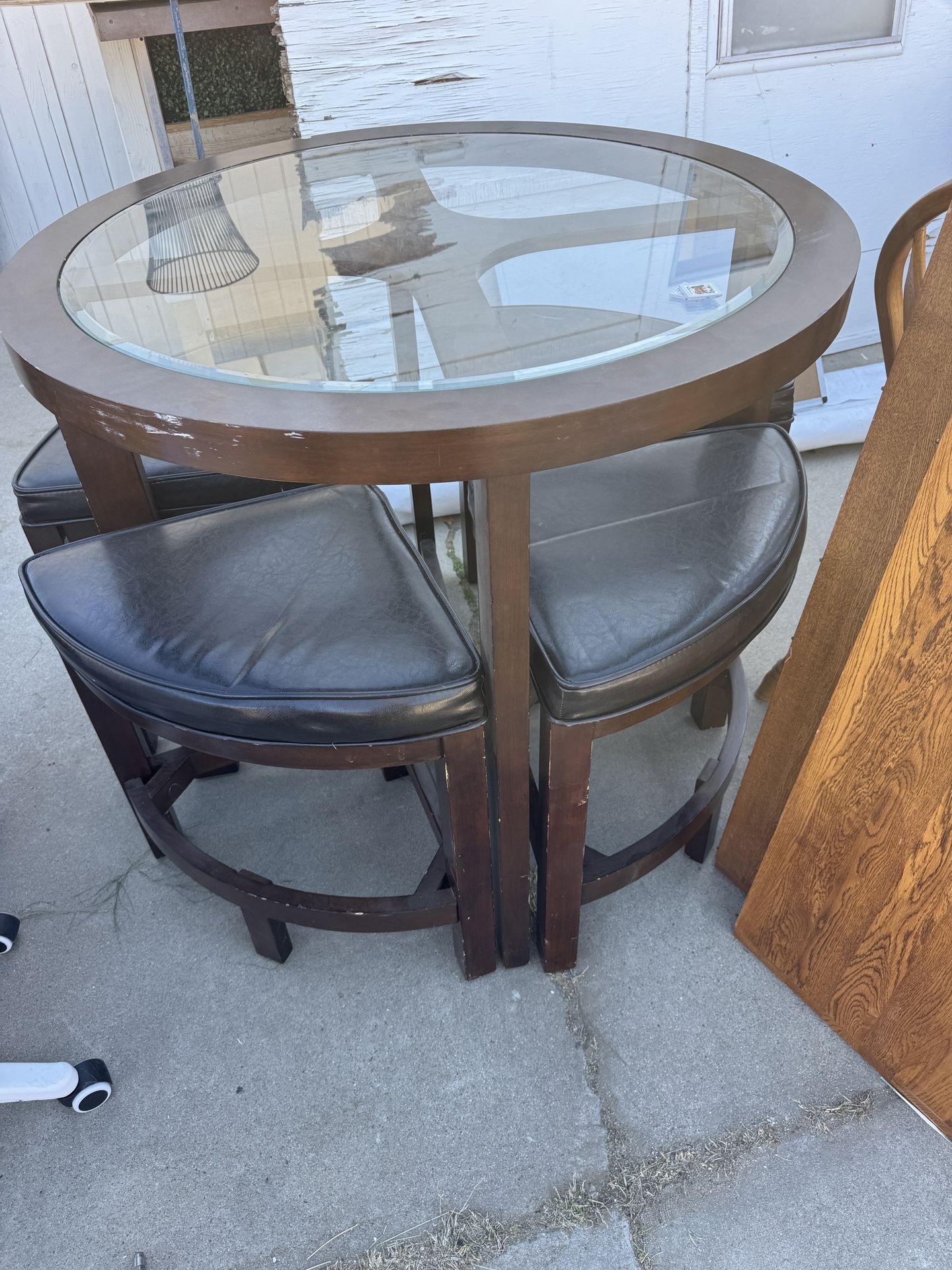 Small Kitchen Table With Chairs