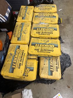 Quikrete 80 lb bags (15)