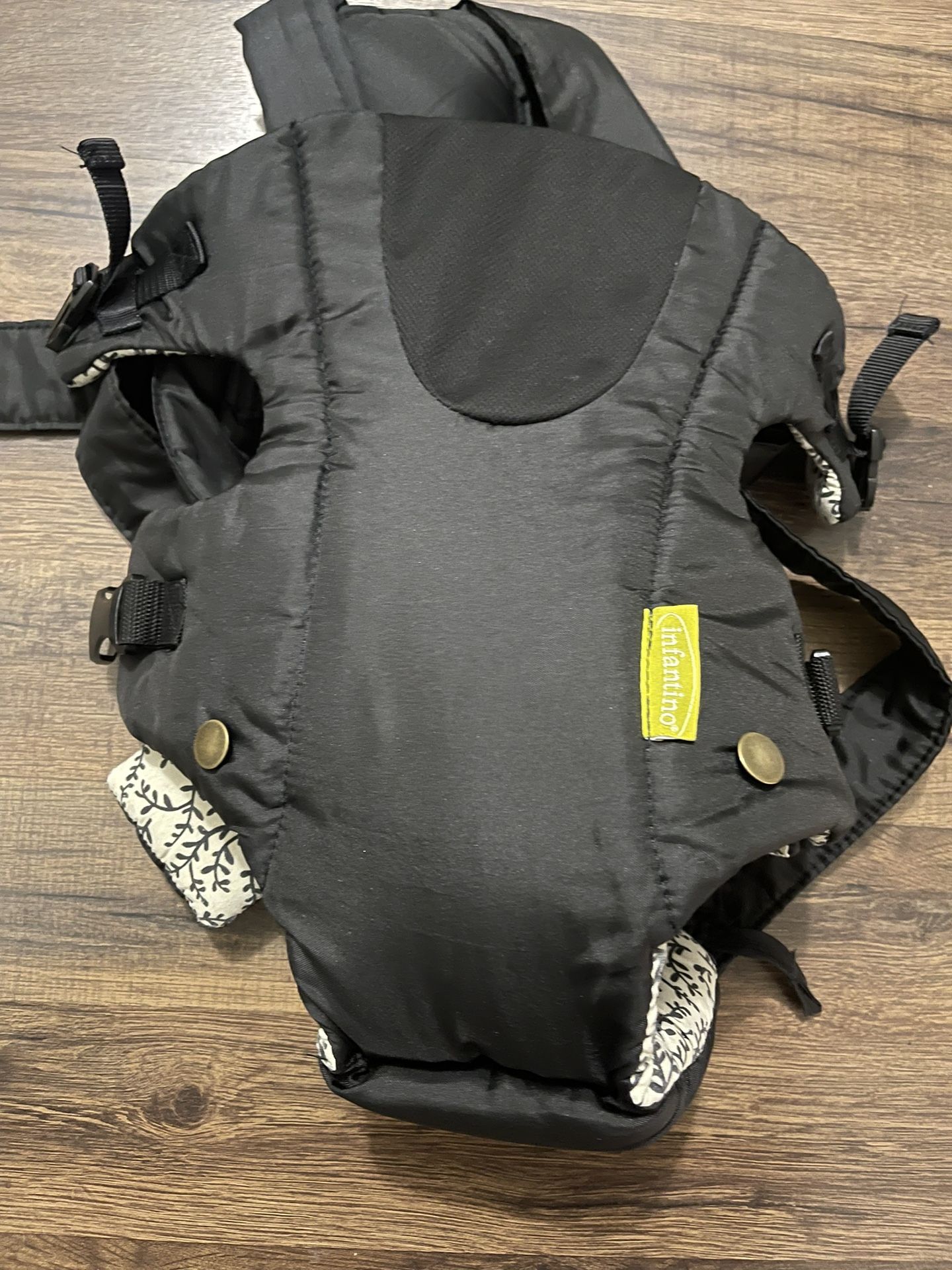 Infantino Baby Carrier