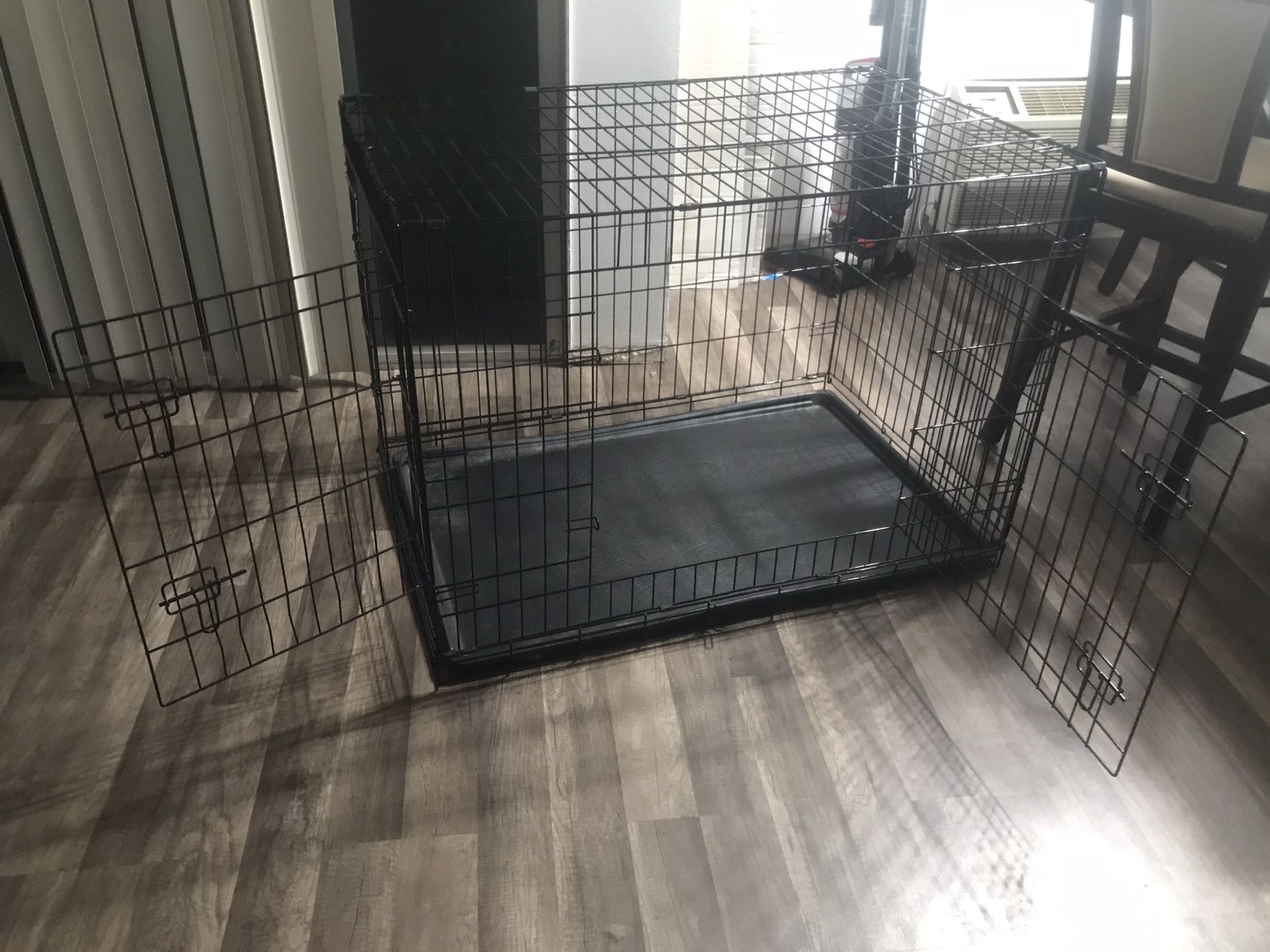 Folding Door Pet Crate with Tray