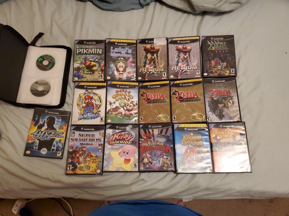 Lot Of 19 GameCube Games (Melee, SM Sunshine, Paper Mario, Wind Waker x2, Twilight Princess, Pokemon Colo, Kirby Airride And More