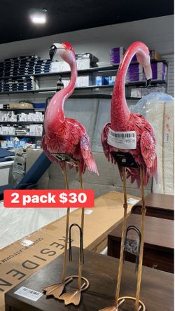 Pink Flamingo Garden Décor